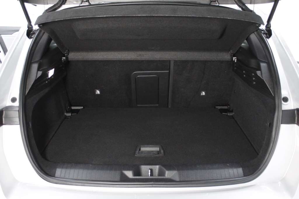 opel-astra-2023-gasolina-1199cc
