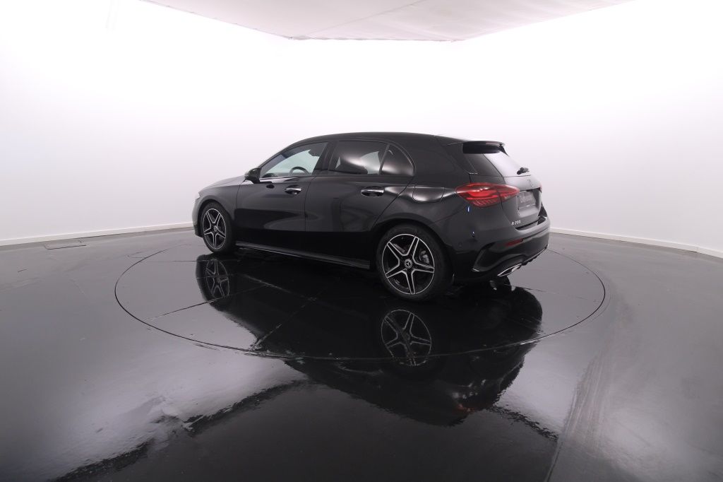 mercedes-benz-classe-a-2023-hibrido-1332cc