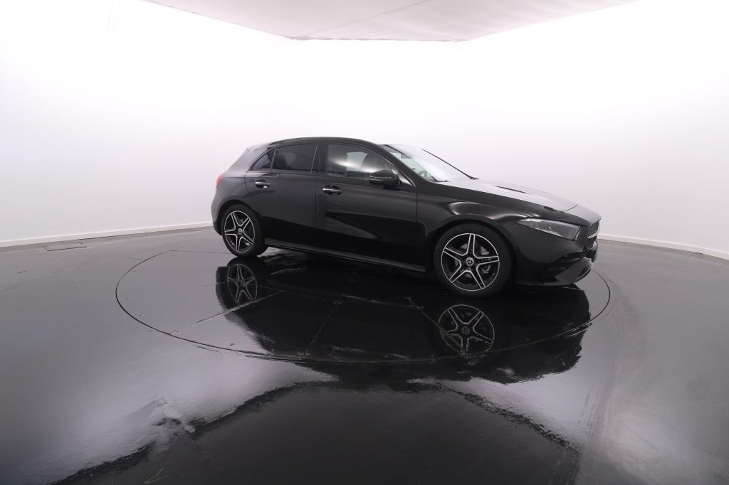 mercedes-benz-classe-a-2023-hibrido-1332cc