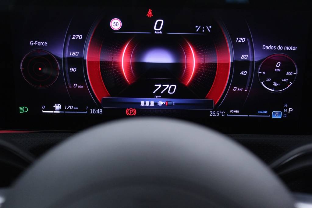 mercedes-benz-classe-a-2023-hibrido-1332cc