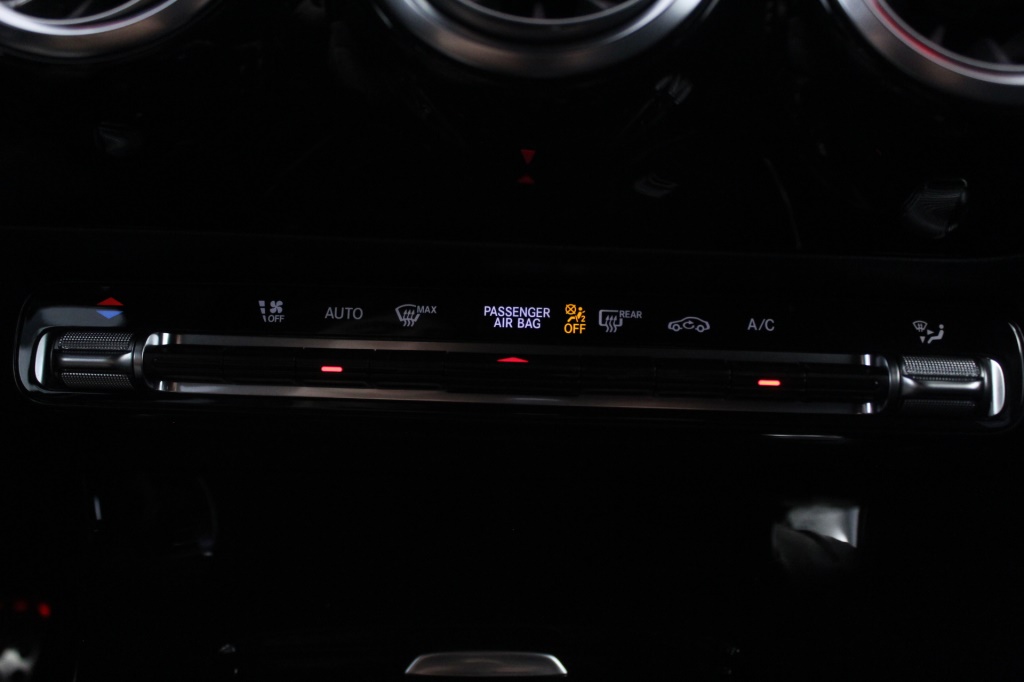 mercedes-benz-classe-a-2023-hibrido-1332cc