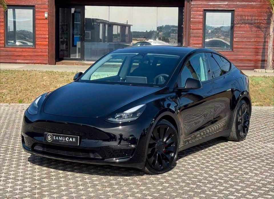 tesla-model-y-performance-2022-eletrico