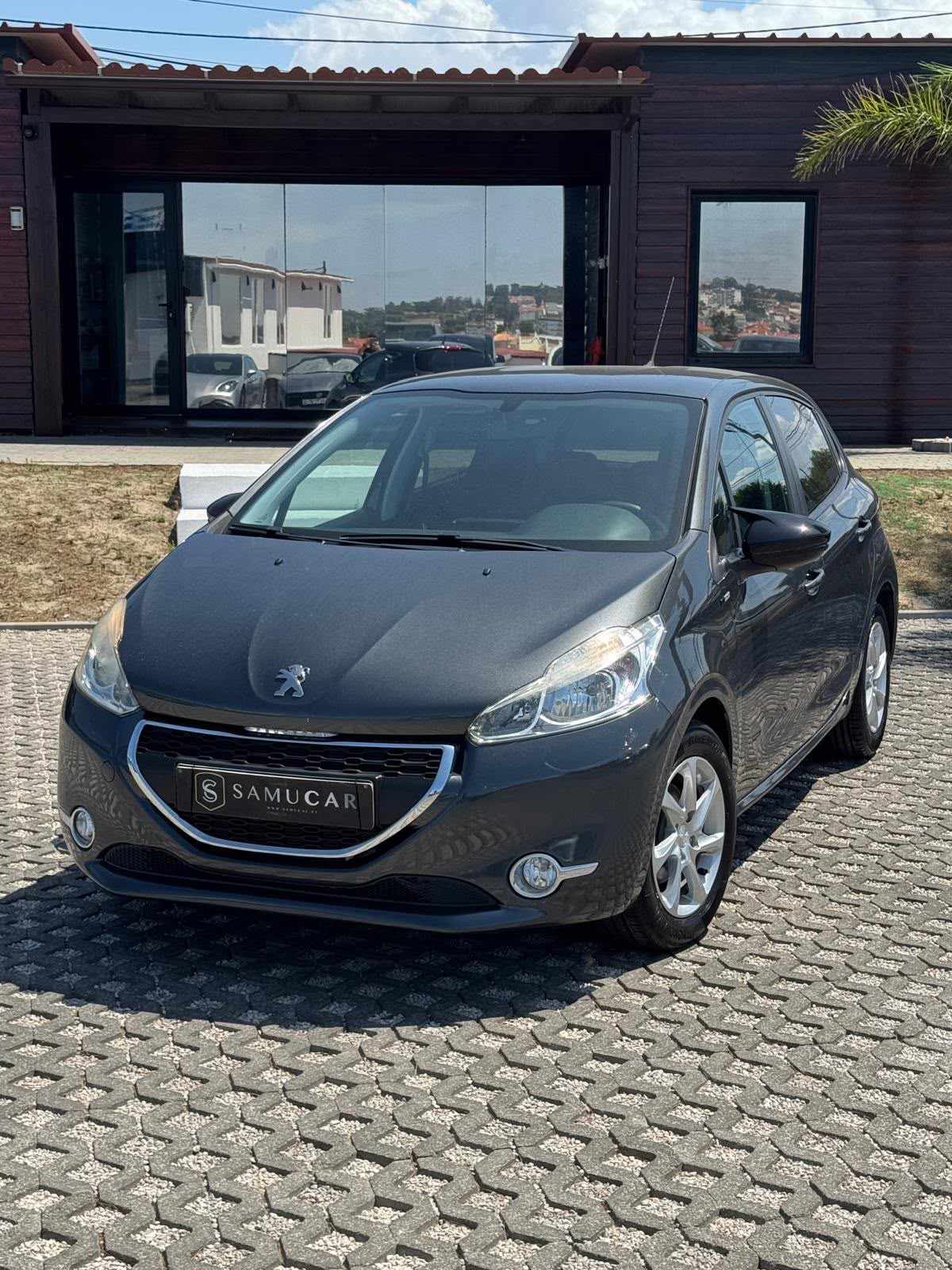 peugeot-208-1-2-vti-2015-gasolina-1199cc