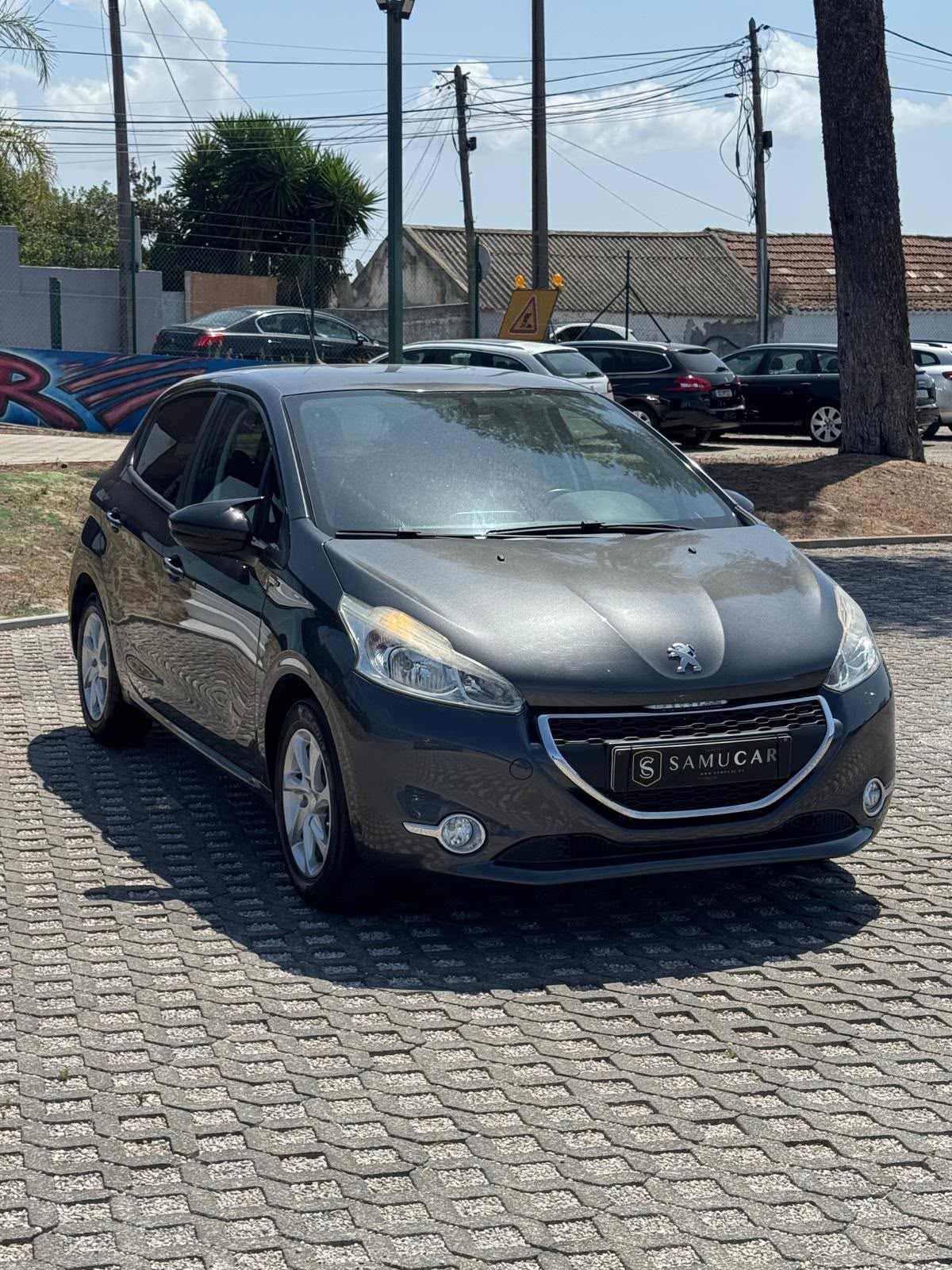 peugeot-208-1-2-vti-2015-gasolina-1199cc