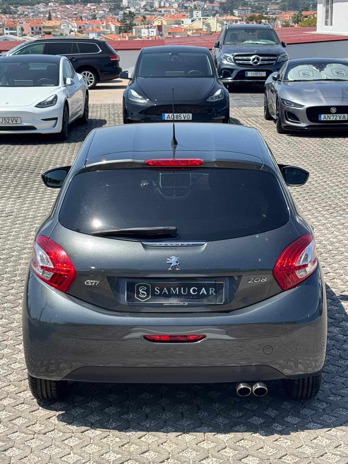 peugeot-208-1-2-vti-2015-gasolina-1199cc