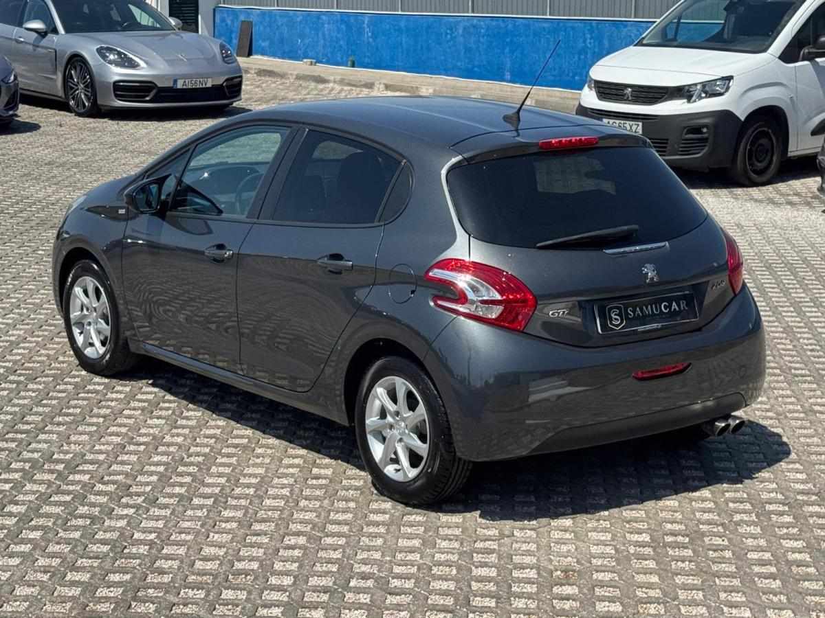 peugeot-208-1-2-vti-2015-gasolina-1199cc