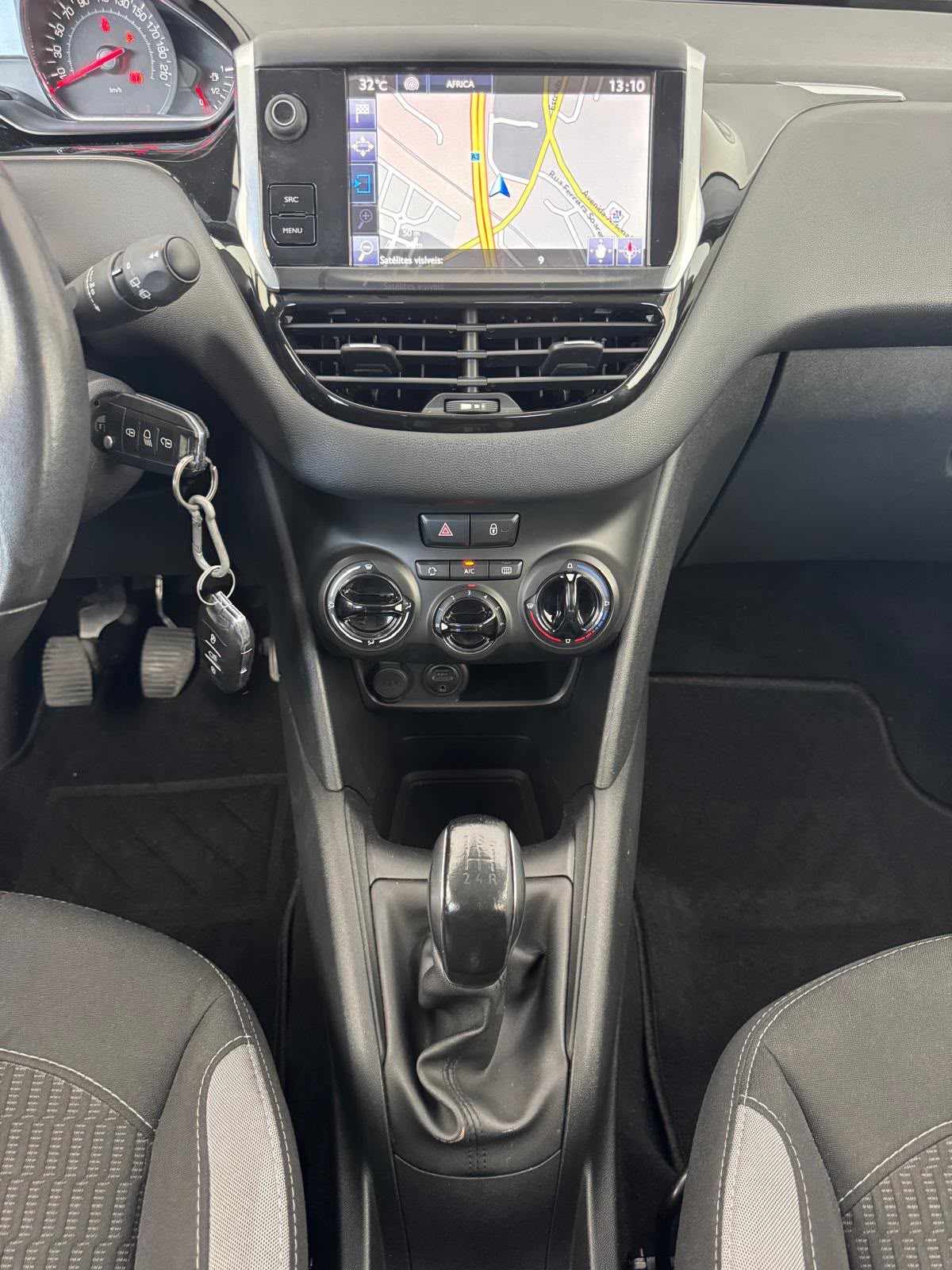 peugeot-208-1-2-vti-2015-gasolina-1199cc