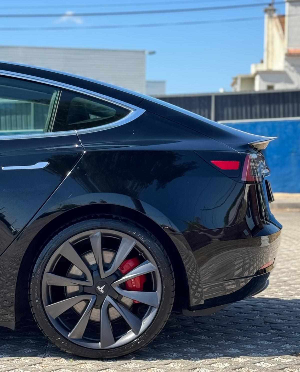 tesla-model-3-performance-2020-eletrico
