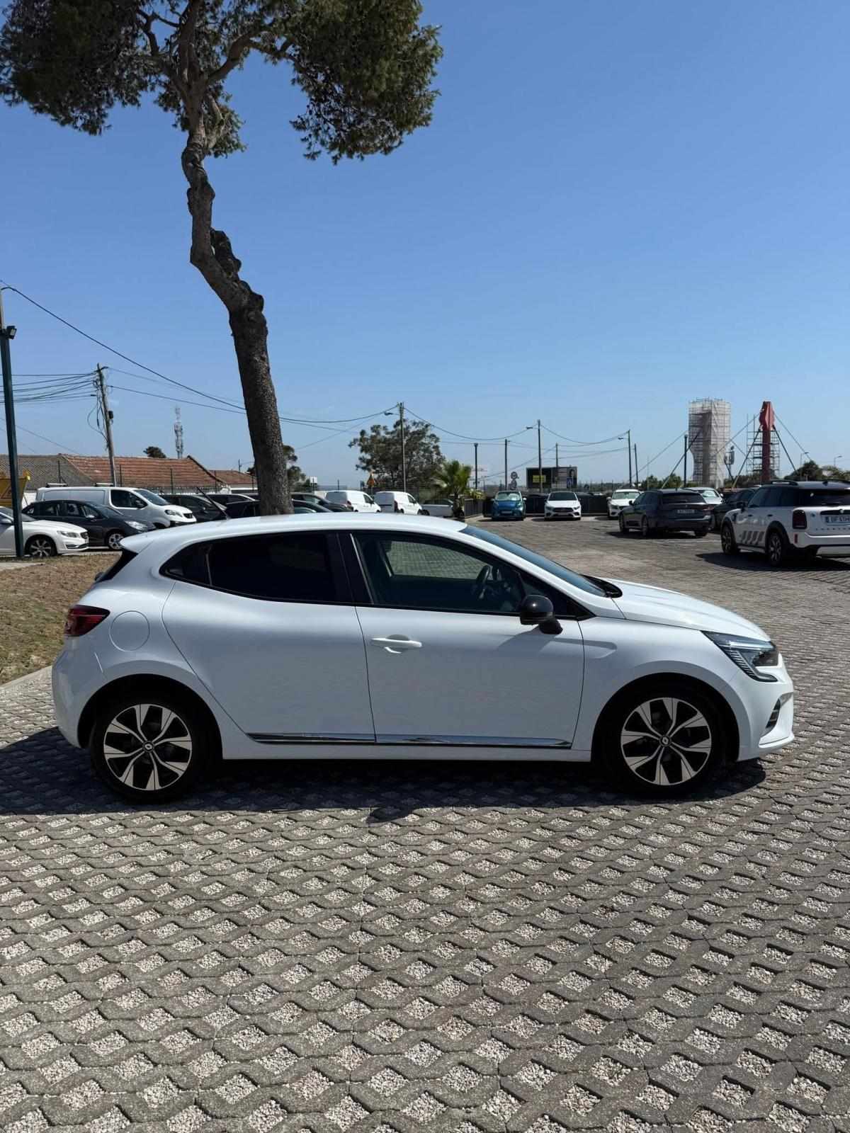 renault-clio-1-0-tce-2023-gasolina-999cc