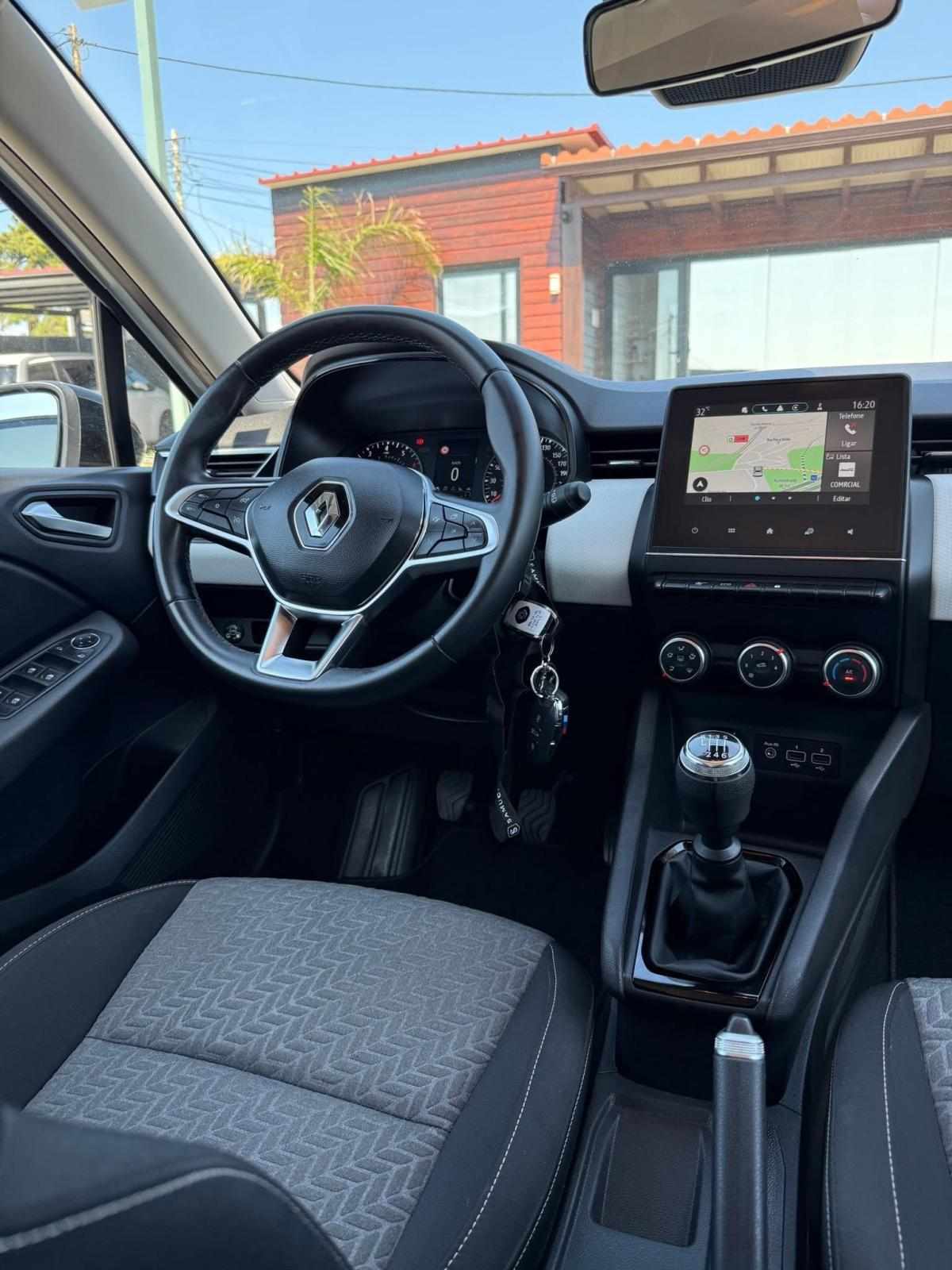 renault-clio-1-0-tce-2023-gasolina-999cc