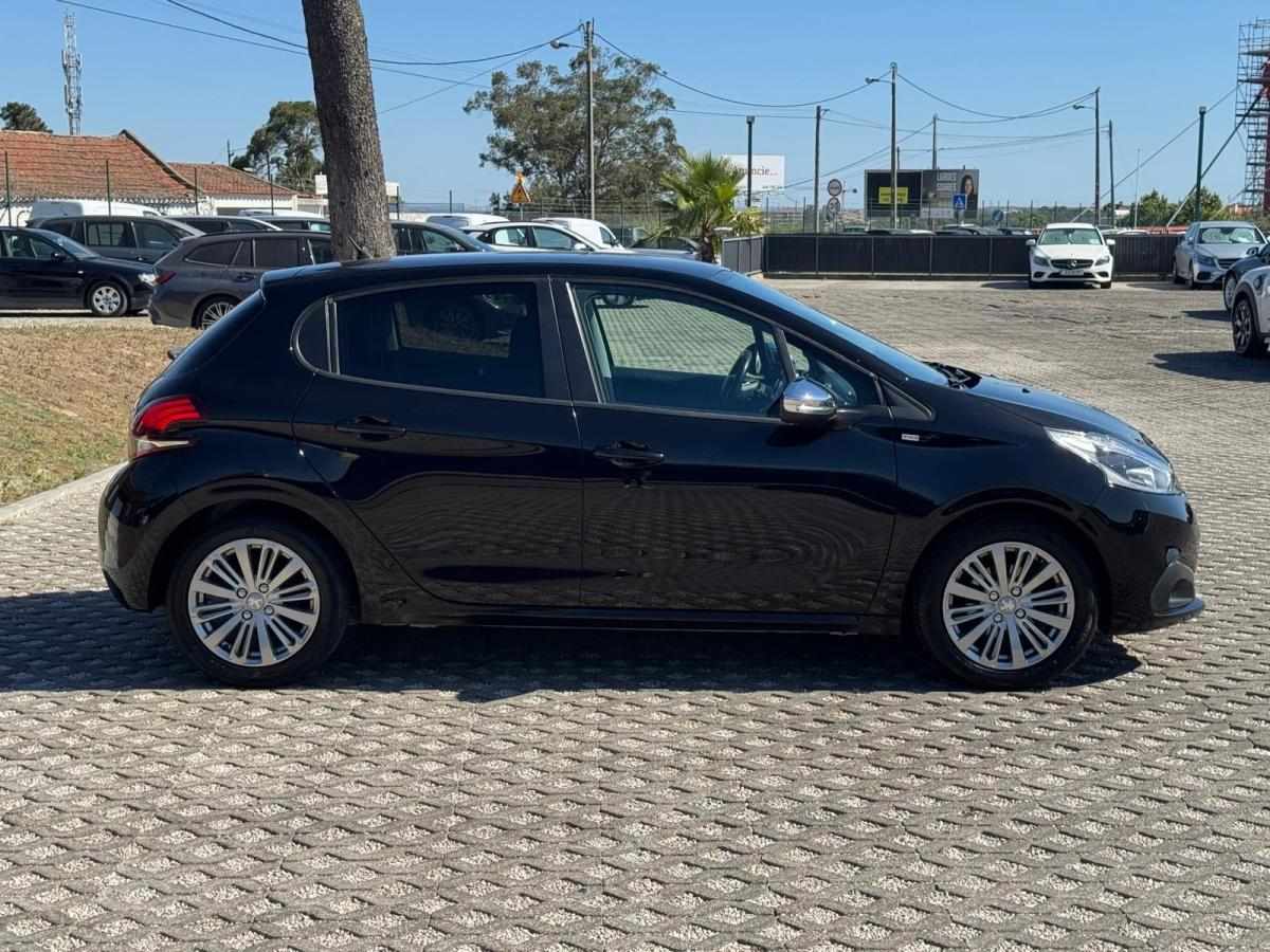 peugeot-208-1-2-vti-2017-gasolina-1199cc