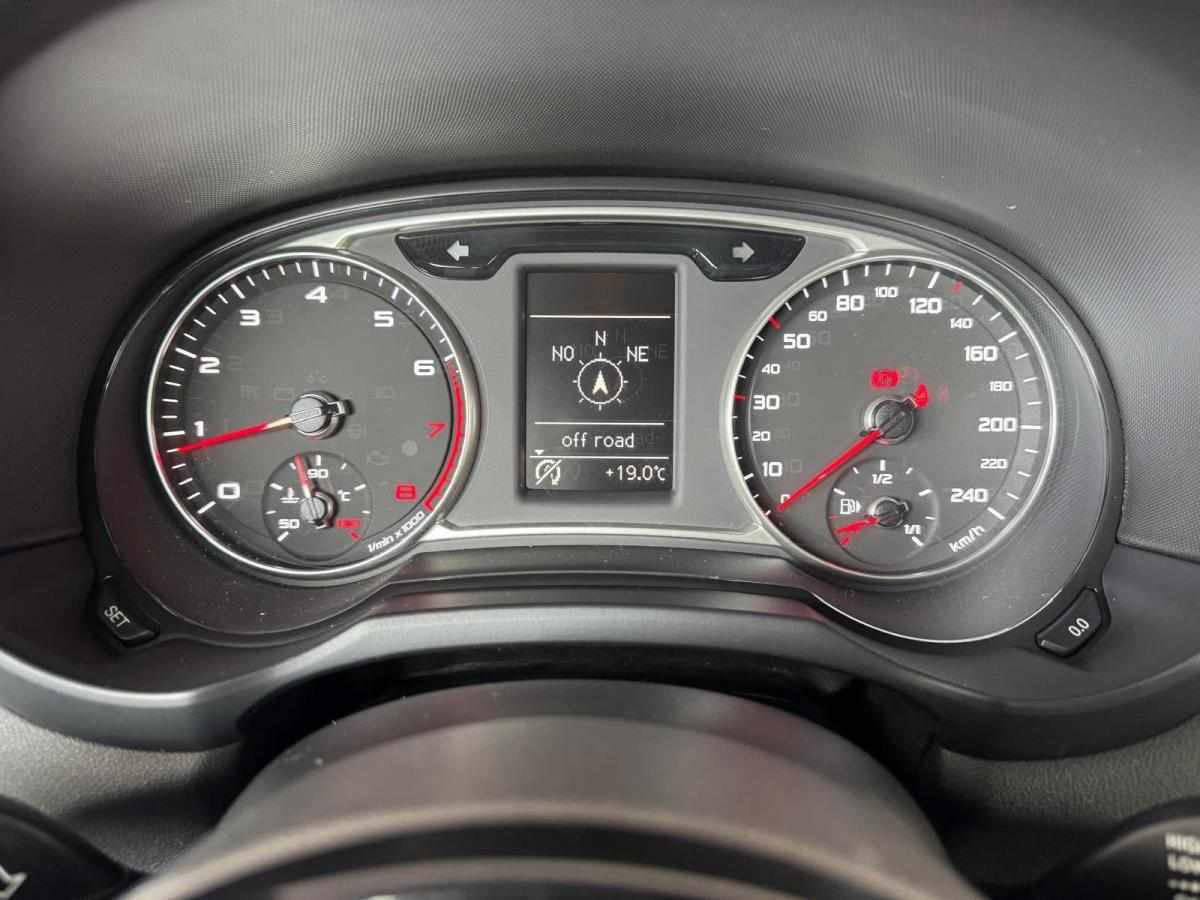 audi-a1-1-2-tfsi-2012-gasolina-1197cc
