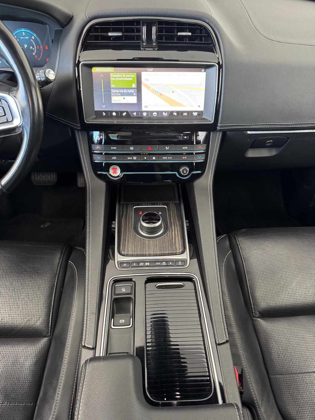 jaguar-f-pace-20d-2016-diesel-1999cc