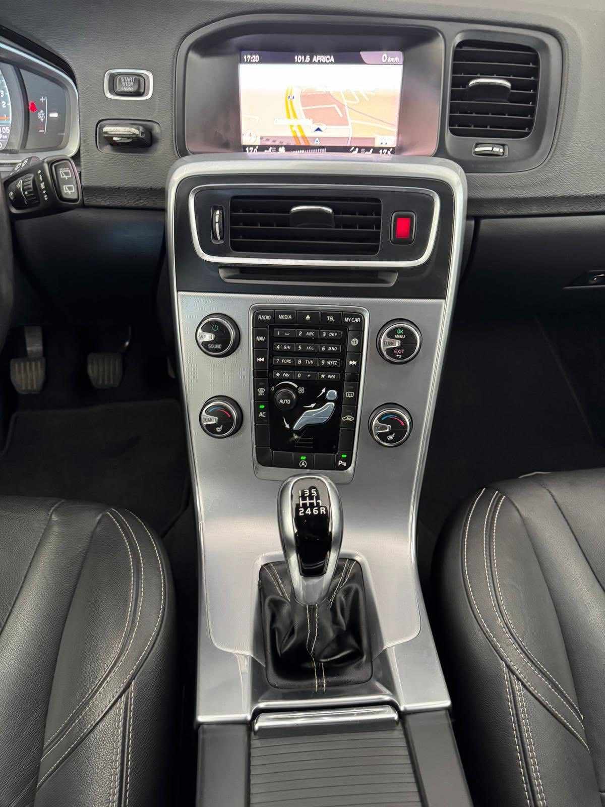 volvo-v60-d2-2018-diesel-1969cc