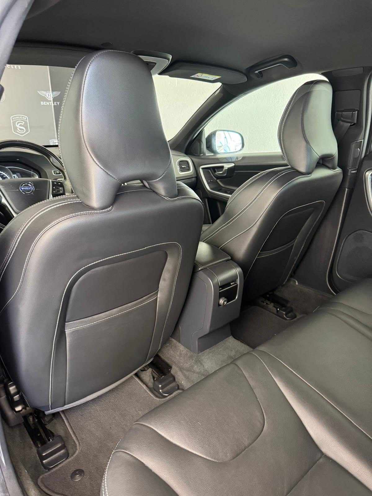 volvo-v60-d2-2018-diesel-1969cc