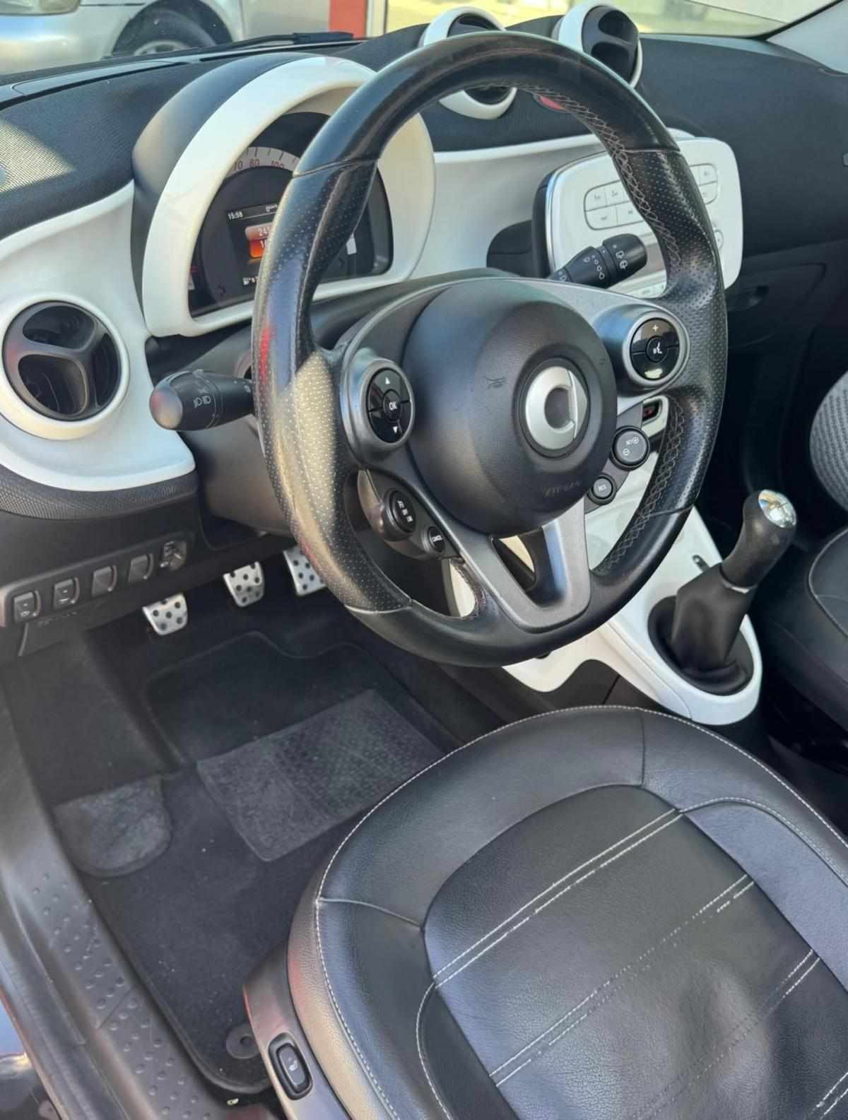 smart-forfour-1-0-2015-gasolina-999cc