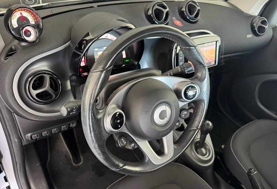 smart-fortwo-17-6-kwh-2017-eletrico