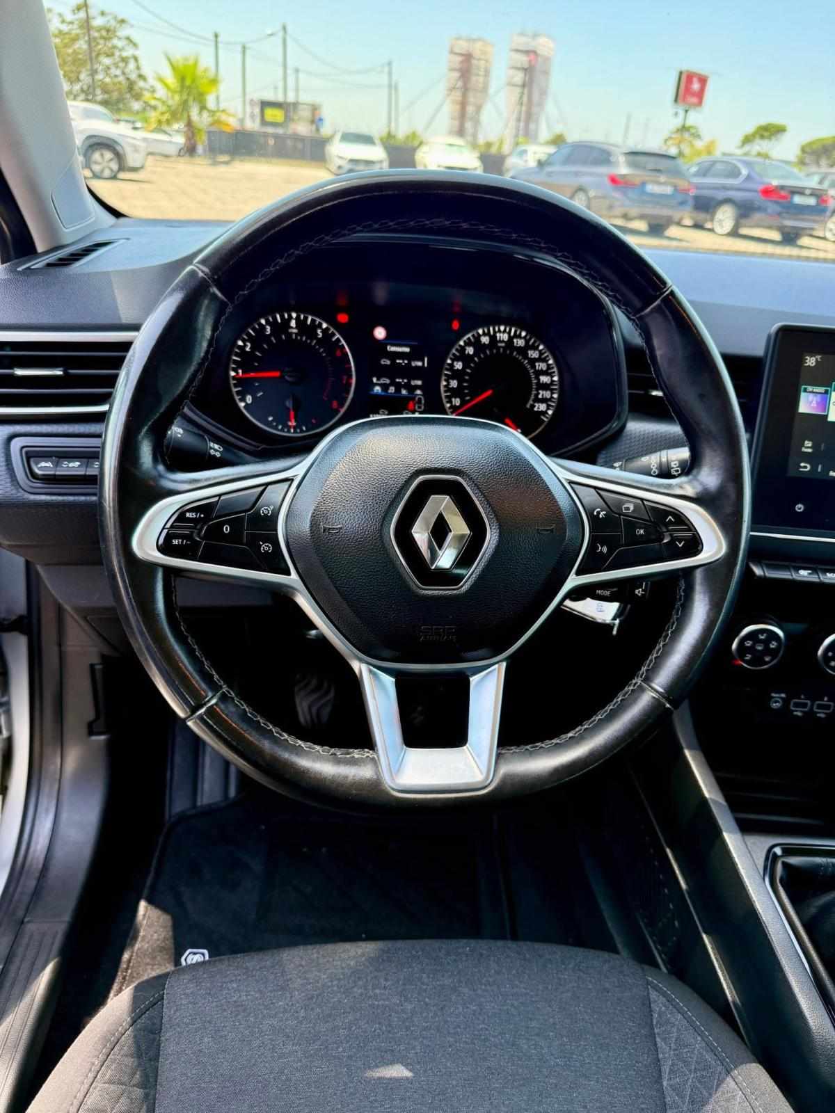 renault-clio-1-0-tce-2023-gasolina-999cc