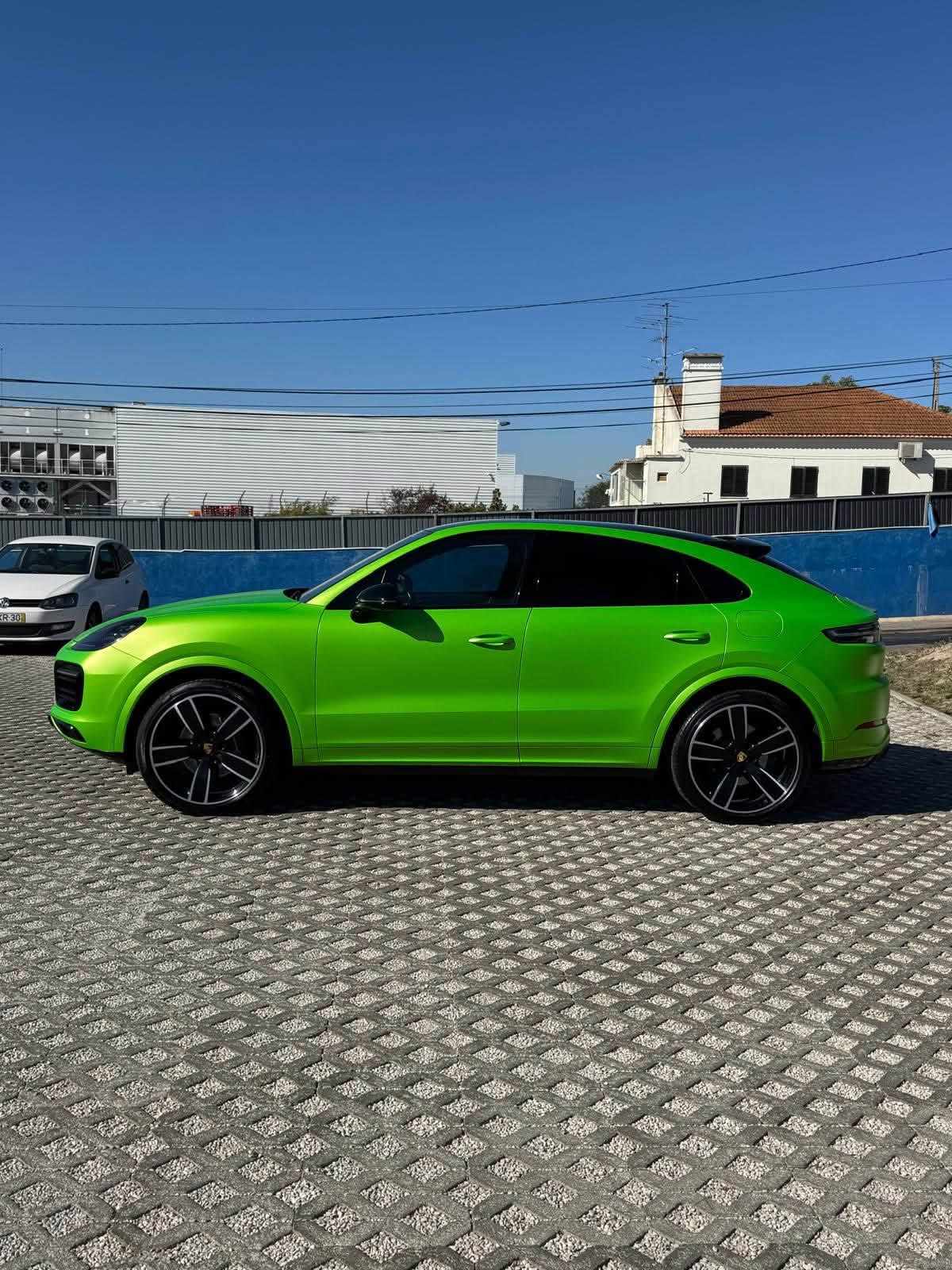 porsche-cayenne-e-hybrid-2021-hibrido-plug-in-2995cc