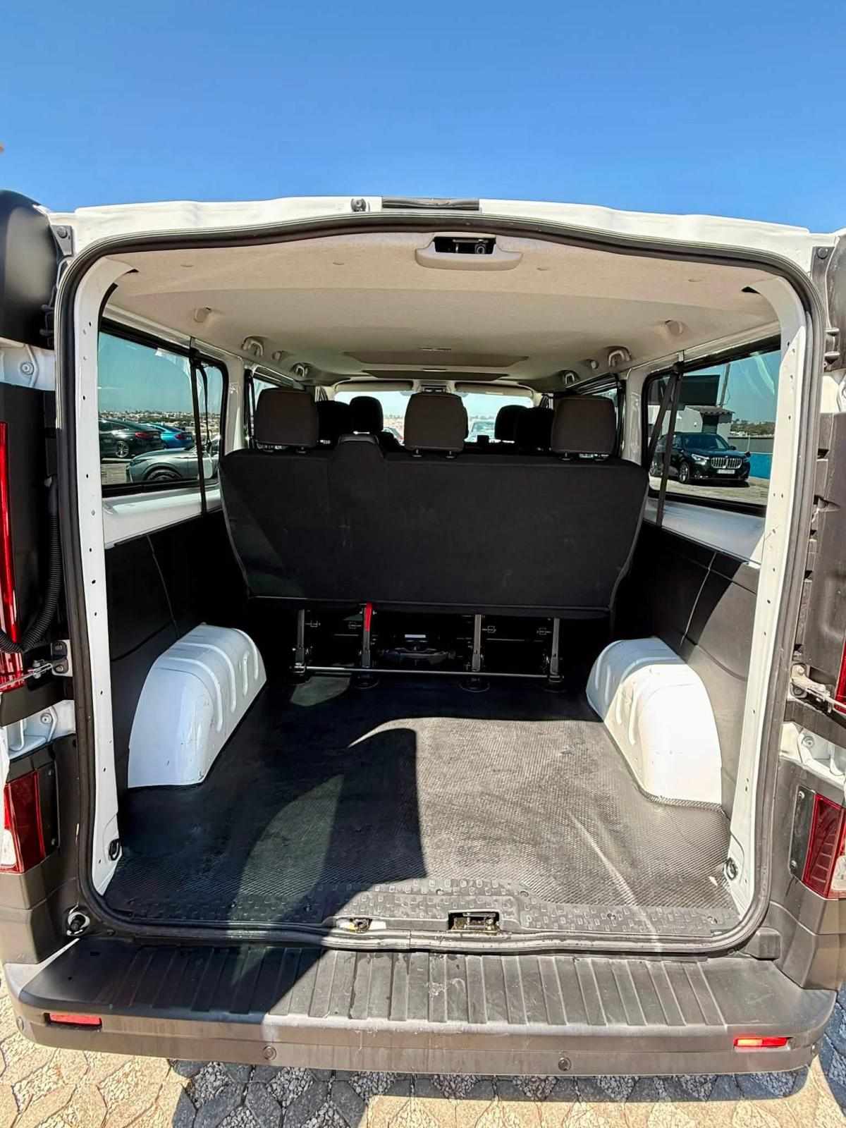 renault-trafic-2-0-110cv-2022-diesel-1997cc