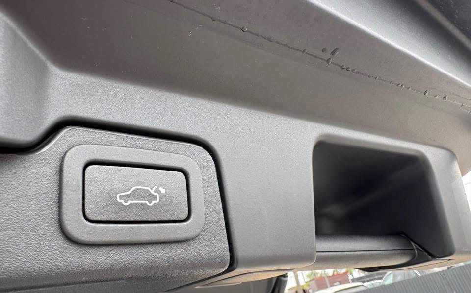 land-rover-range-rover-evoque-2-0-td4-awd-2018-diesel-1999cc