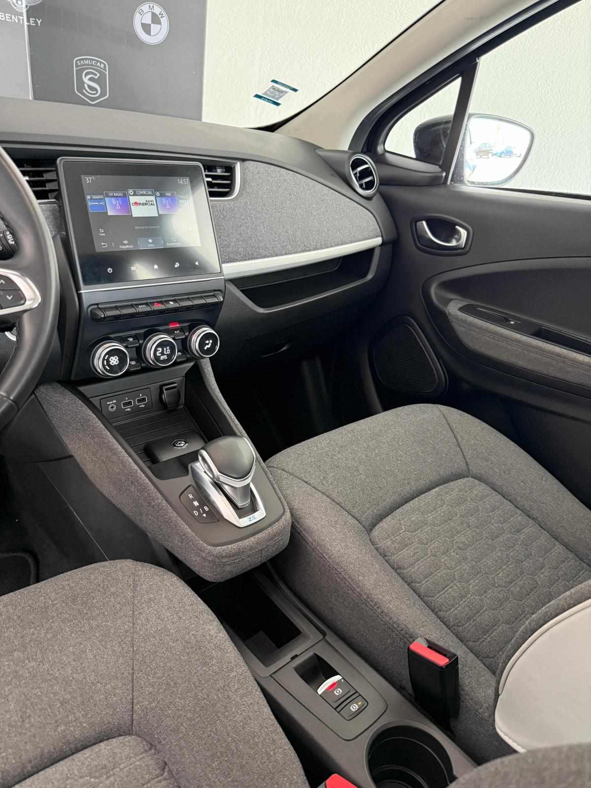 renault-zoe-r135-52-kwh-2021-eletrico