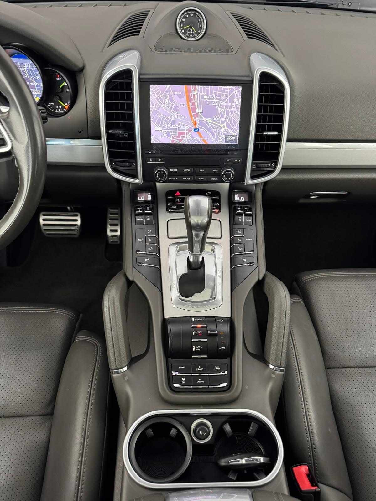 porsche-cayenne-s-3-0-v6-e-hybrid-2017-gasolina-2995cc