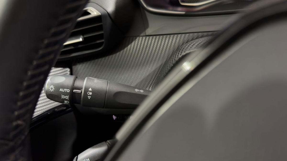 peugeot-208-2020-gasolina-1199cc