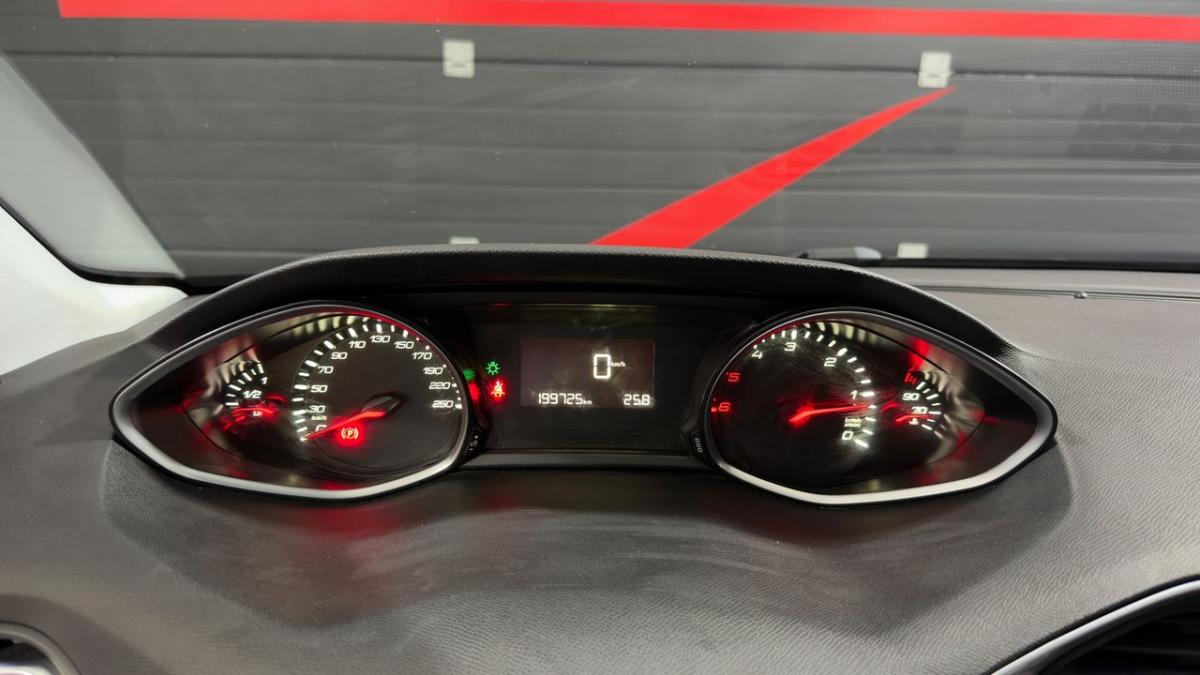 peugeot-308-2015-diesel-1560cc