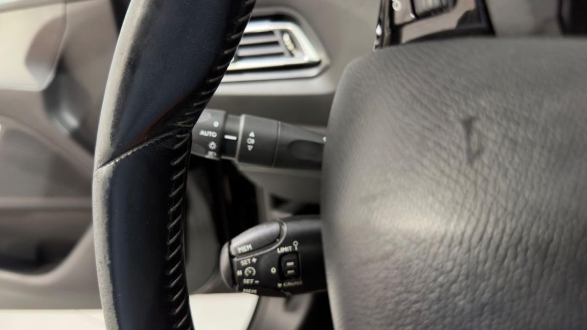 peugeot-308-2015-diesel-1560cc