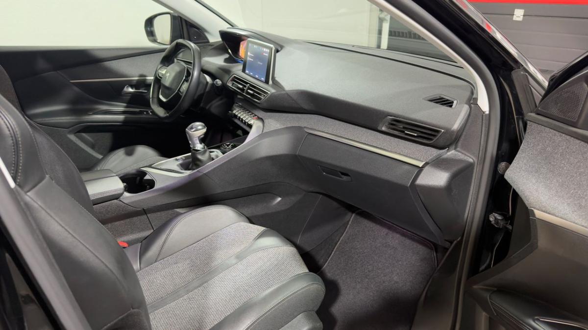 peugeot-5008-2019-gasolina-1199cc