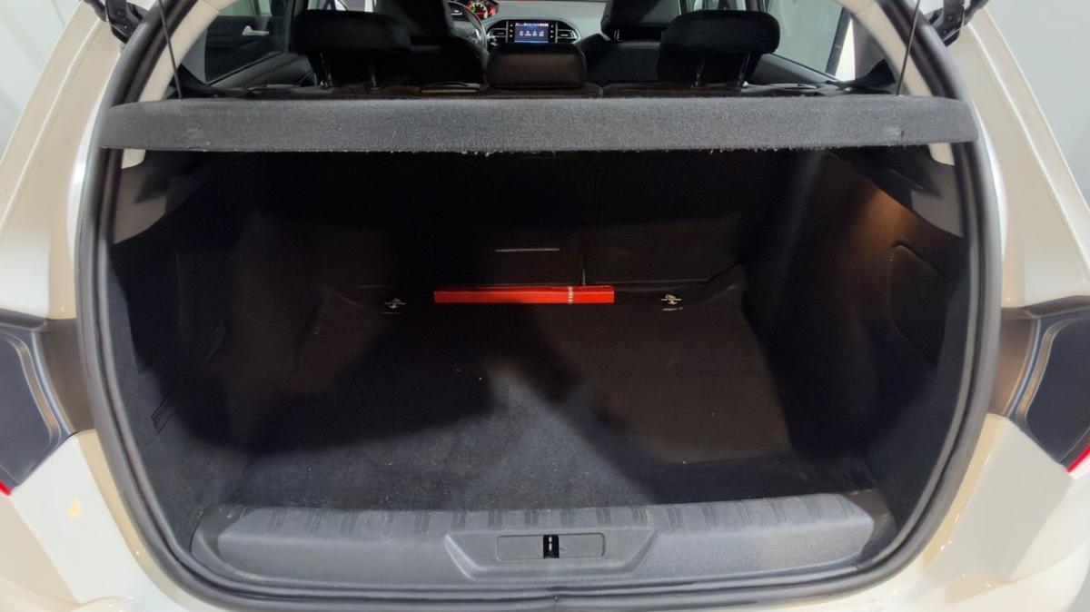 peugeot-308-2019-gasolina-1199cc