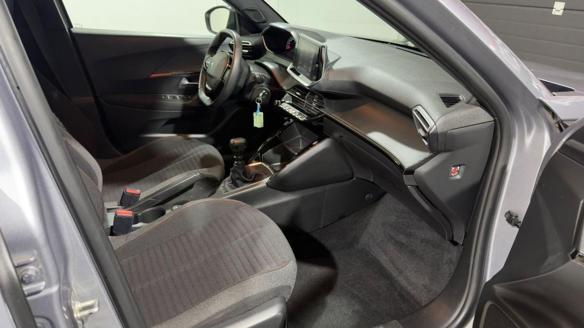 peugeot-2008-2023-gasolina-1199cc