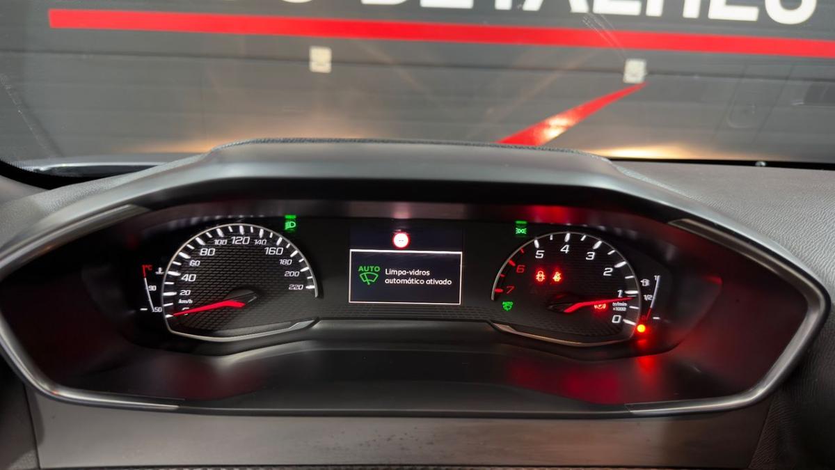peugeot-2008-2023-gasolina-1199cc