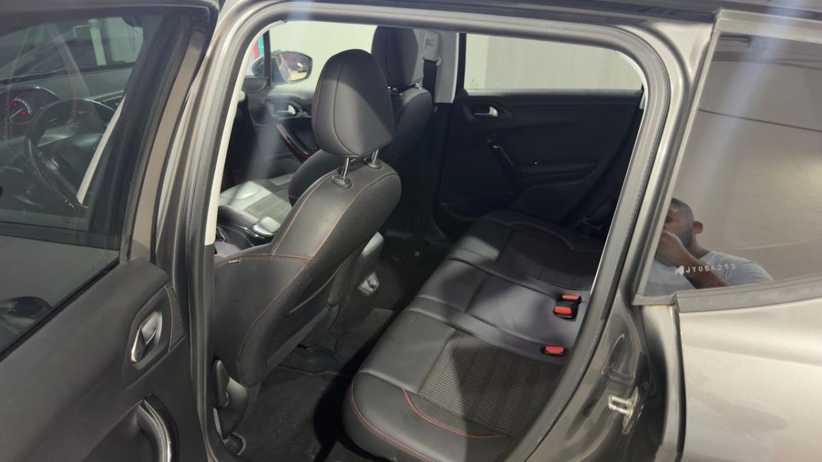 peugeot-2008-2018-gasolina-1199cc