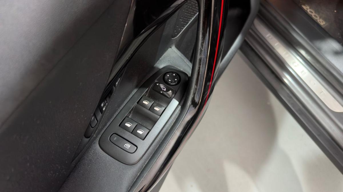 peugeot-2008-2018-gasolina-1199cc