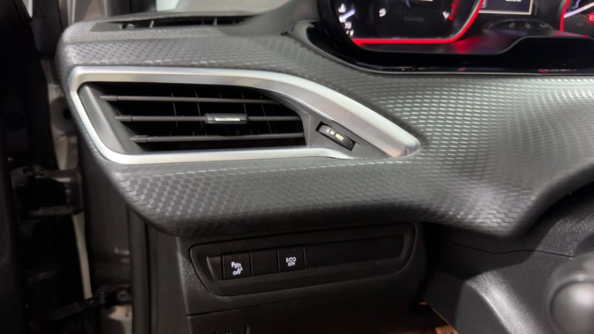peugeot-2008-2018-gasolina-1199cc