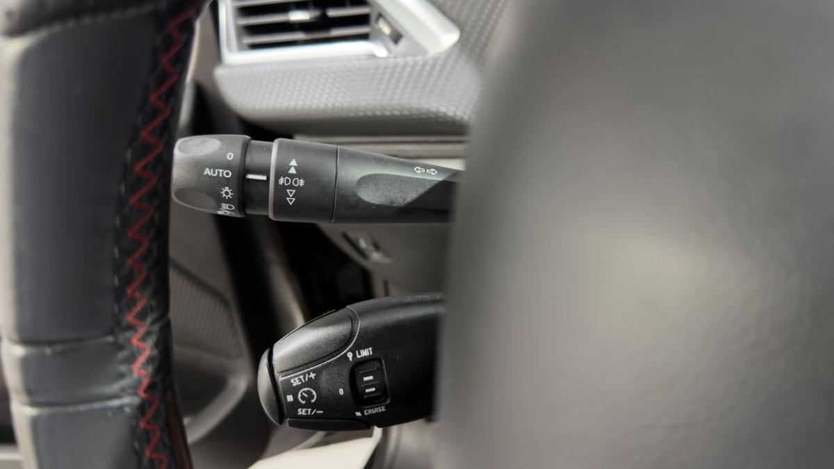 peugeot-2008-2018-gasolina-1199cc