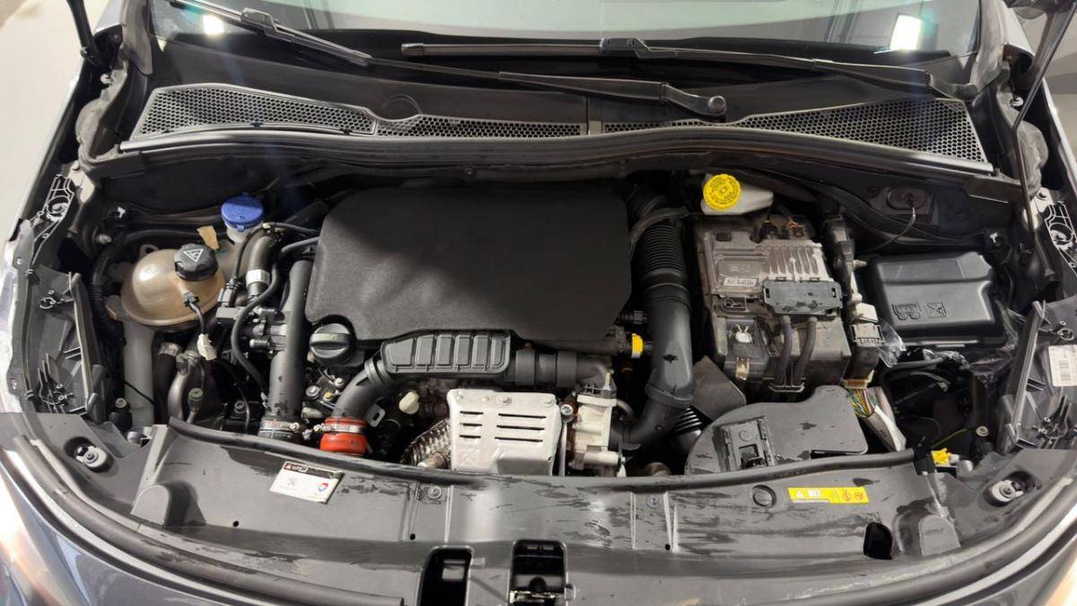 peugeot-2008-2018-gasolina-1199cc