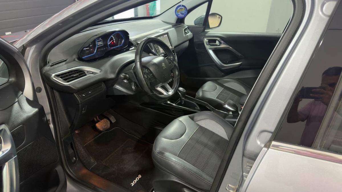 peugeot-2008-2018-gasolina-1199cc