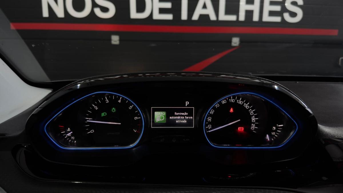 peugeot-2008-2018-gasolina-1199cc
