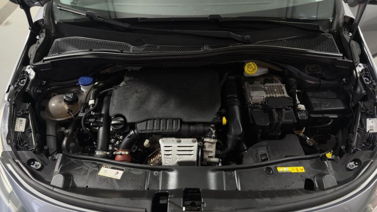 peugeot-2008-2018-gasolina-1199cc