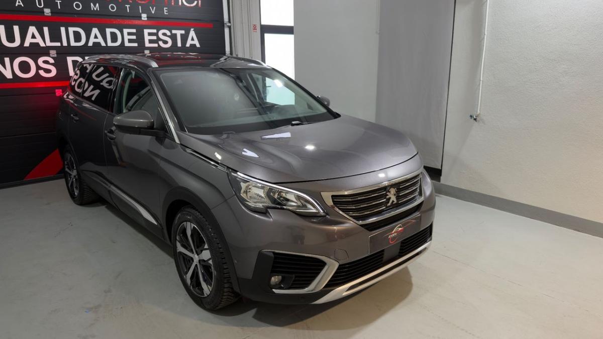 peugeot-5008-2019-gasolina-1199cc