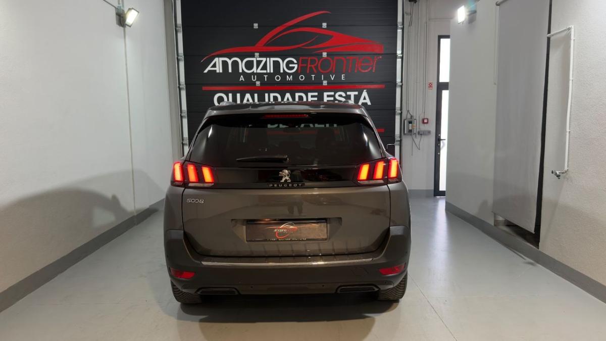 peugeot-5008-2019-gasolina-1199cc