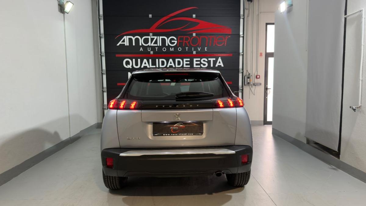 peugeot-2008-2023-gasolina-1199cc