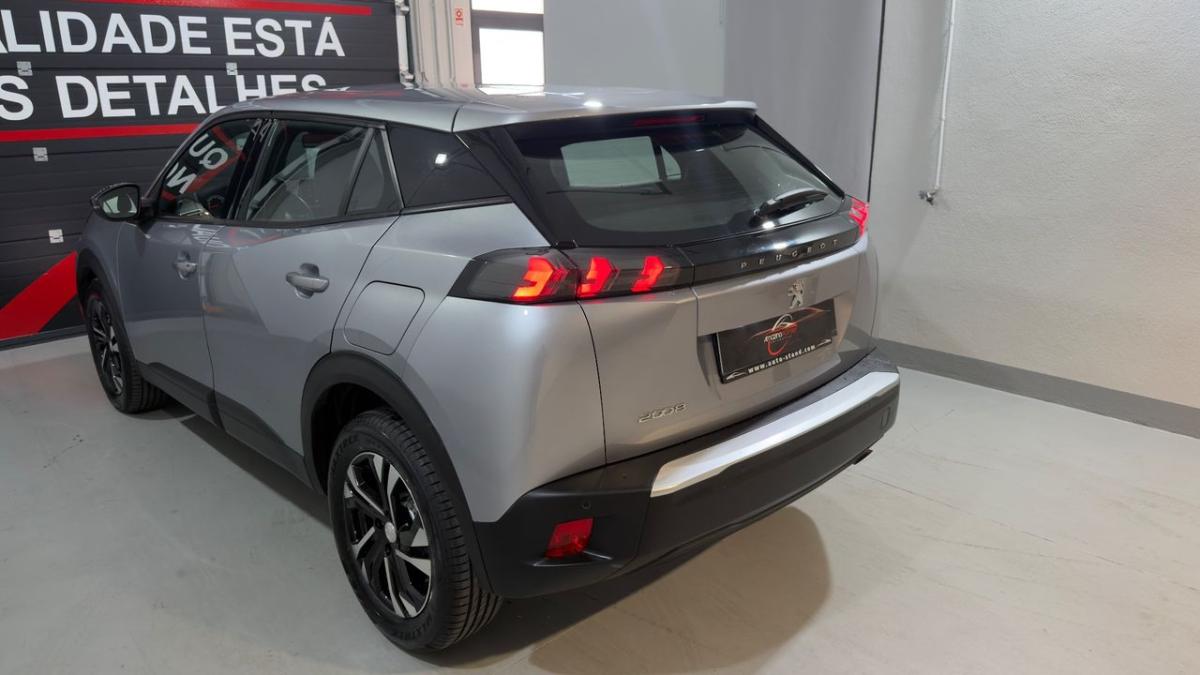 peugeot-2008-2023-gasolina-1199cc
