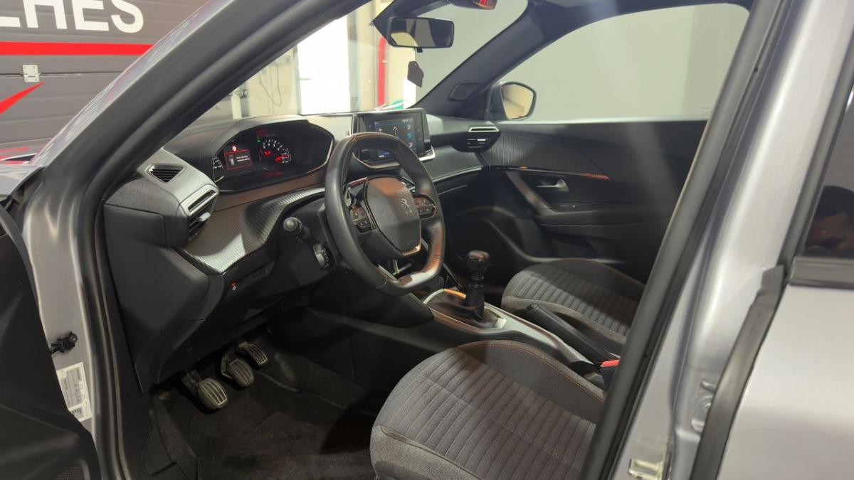 peugeot-2008-2023-gasolina-1199cc