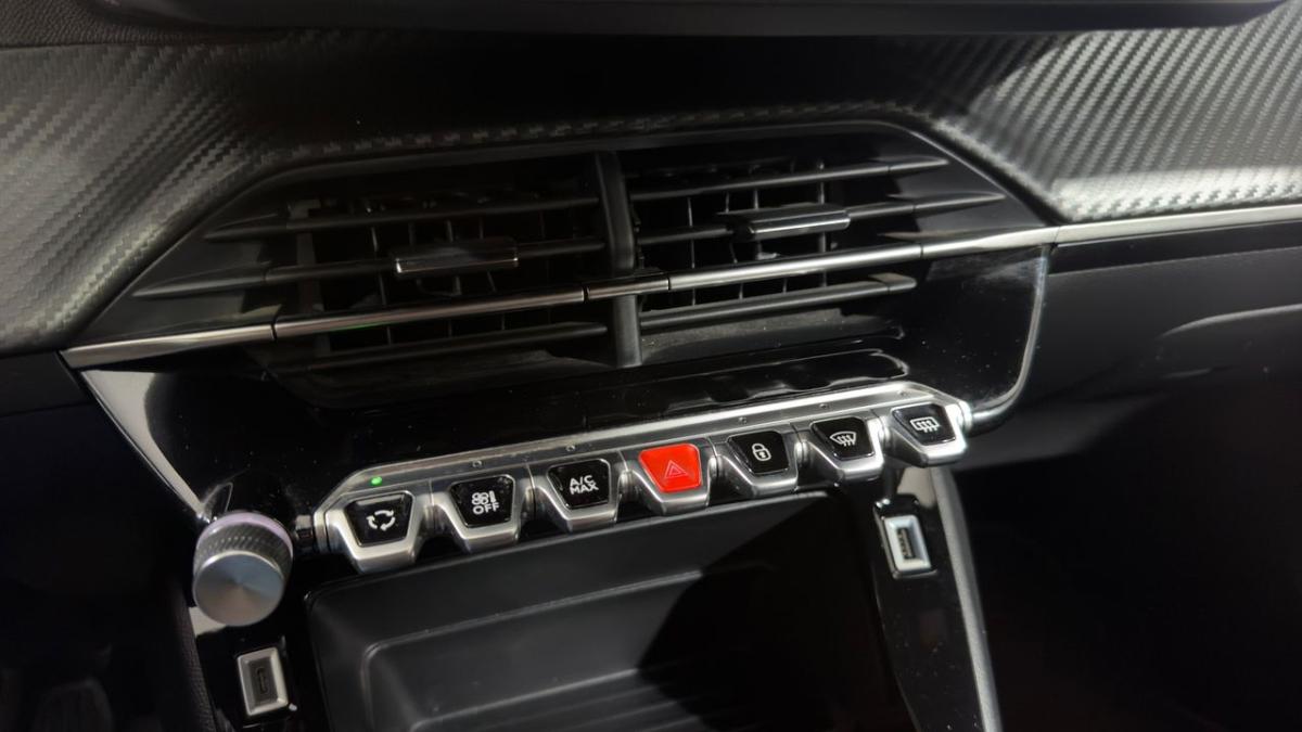 peugeot-2008-2023-gasolina-1199cc