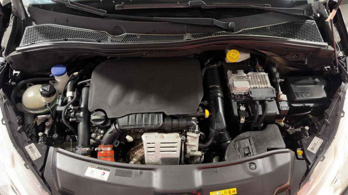 peugeot-208-2018-gasolina-1199cc