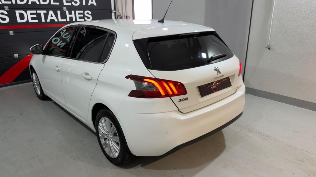 peugeot-308-2021-gasolina-1199cc